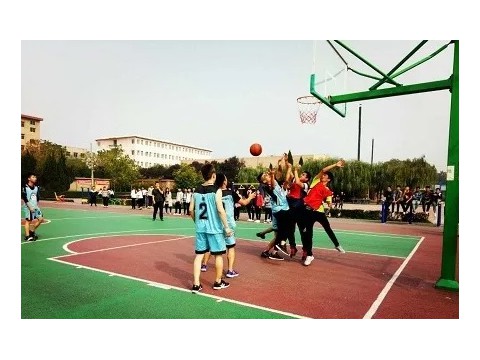 我校举行篮球赛