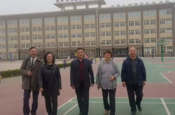 天水军分区原政委、天水市政协常委袁敬伟大校莅临必威西汉姆联参观调研