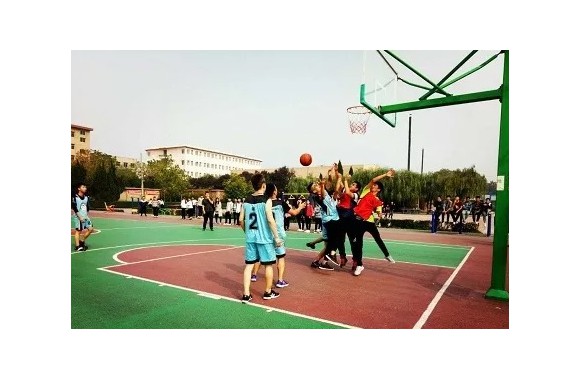 金秋十月，我校举行篮球比赛