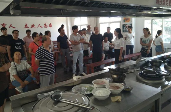 bw必威西汉姆联官方网站第三轮《看校日》活动开启