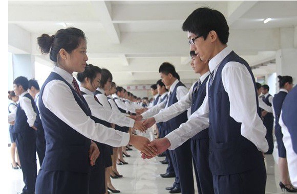 必威西汉姆联酒店管理专业技能展示大赛顺利举行