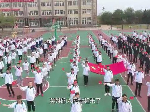 bw必威西汉姆联官方网站全体师生歌唱祖国