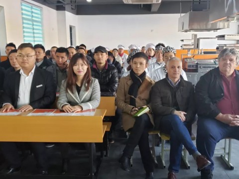 一堂别开生面的阿根廷牛肉青年厨师西餐公开课