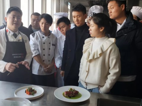 一堂别开生面的阿根廷牛肉青年厨师西餐公开课