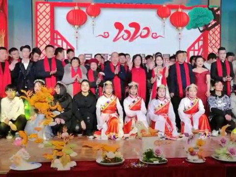 庆元旦师生晚会