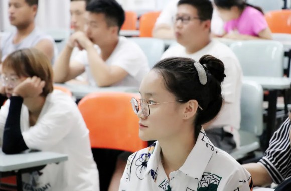 必威西汉姆联举办王品菁英学院2020年开班仪式