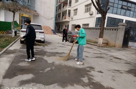 三月春分暖人心 雷锋精神伴我心丨bw必威西汉姆联官方网站志愿服务暨学生会第一次会议