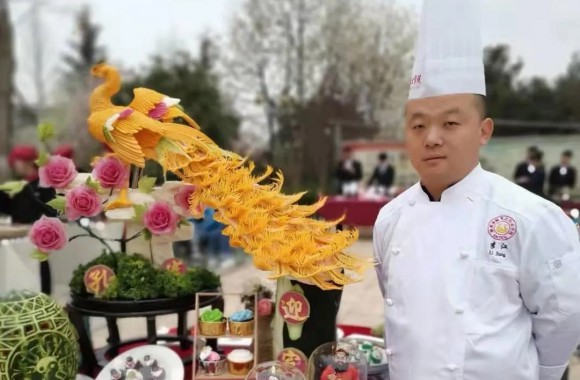 必威西汉姆联烹饪大师在宁强职教中心校园开放日大放异彩