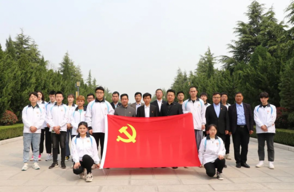 bw必威西汉姆联官方网站开展“缅怀革命先烈，根植红色基因”主题党日活动