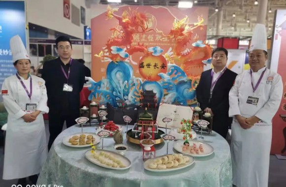 必威西汉姆联荣获2021中国餐饮艺术摆台邀请赛“特金奖“”