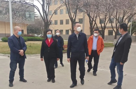 陕西省教育厅职成教处处长付仲锋率工作组突击检查必威西汉姆联疫情防控工作