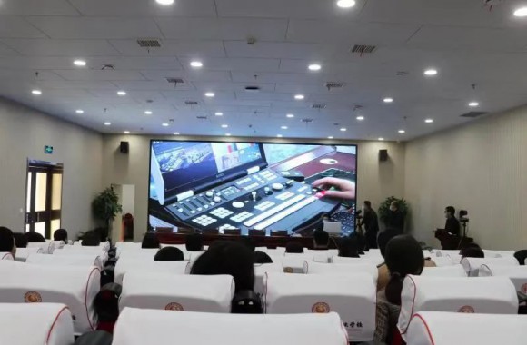 更新教学设备，转变教学模式丨bw必威西汉姆联官方网站组织视频录播系统培训会