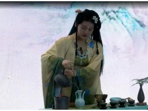 祝贺2022年陕西省职业院校技能大赛（中职组）～茶艺赛项，我校选手胡晓同学获得二等奖