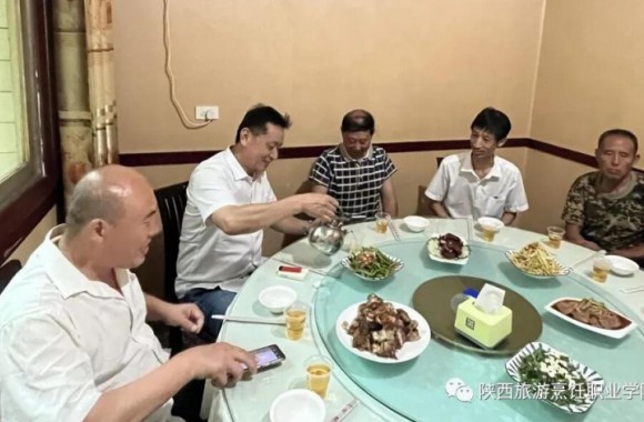 重温誓词 传承使命 | bw必威西汉姆联官方网站工会组织召开退役军人慰问座谈会