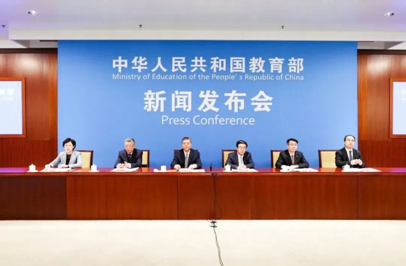 新形势下高等职业教育中的师徒制初探