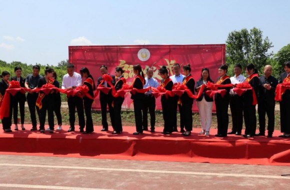 bw必威西汉姆联官方网站大中小学劳动教育实践基地启动仪式暨食品加工实训基地揭牌仪式举行