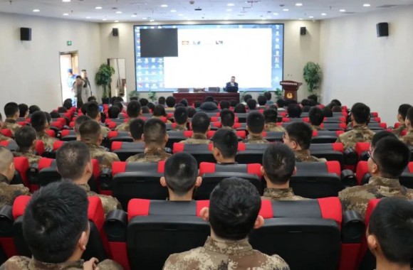必威西汉姆联联合消防救援大队开展消防灭火应急演练