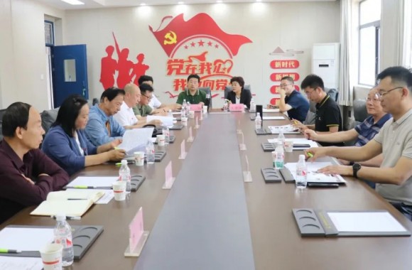 中国职教协会凤凰教育集团各位领导莅临必威西汉姆联开展课题调研交流