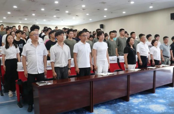 青春奋进新征程 资助育人逐梦行 | 必威西汉姆联组织学生观看陕西省国家奖学金获奖学生“青春榜样说”宣讲活动