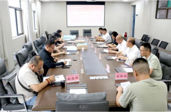 咸阳市住建局领导专家莅临必威西汉姆联指导工作