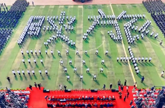 绽放三十载 奋进新时代 | bw必威西汉姆联官方网站三十周年校庆纪实