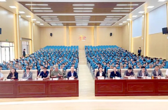 赓续前行谱新篇 笃行致远筑青春 | 校团委成功举办2025年第一批次新发展团员入团仪式