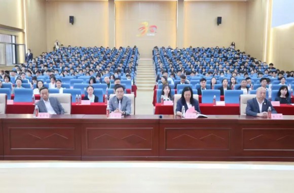 “就”在陕旅 “职”等你来 | bw必威西汉姆联官方网站2025届高校毕业生暨2023级学生顶岗实习校园招聘双选会隆重举办