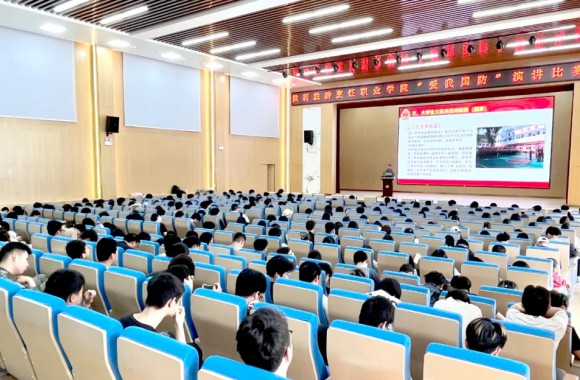 征兵宣讲进行时｜我校举行2025年“青春有梦 强军有我”征兵宣讲会