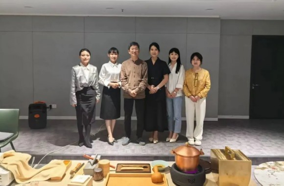 一场讲座带领茶艺专业师生畅游大唐贡茶文化