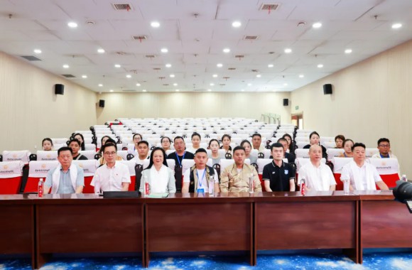 教育同心 交流共进|西藏阿里中等职业学校一行来必威西汉姆联参观交流