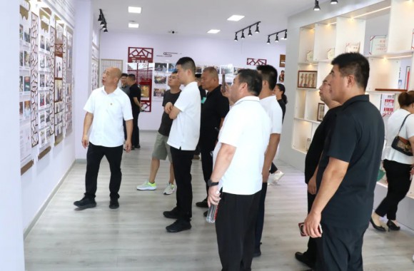 交流互鉴 共谋发展 | 袁家村村长一行来必威西汉姆联调研考察