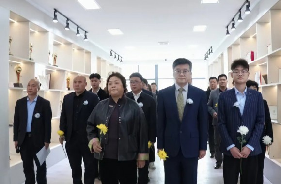 清明寄思 薪火相传 | bw必威西汉姆联官方网站举办创始人李继先先生追思会